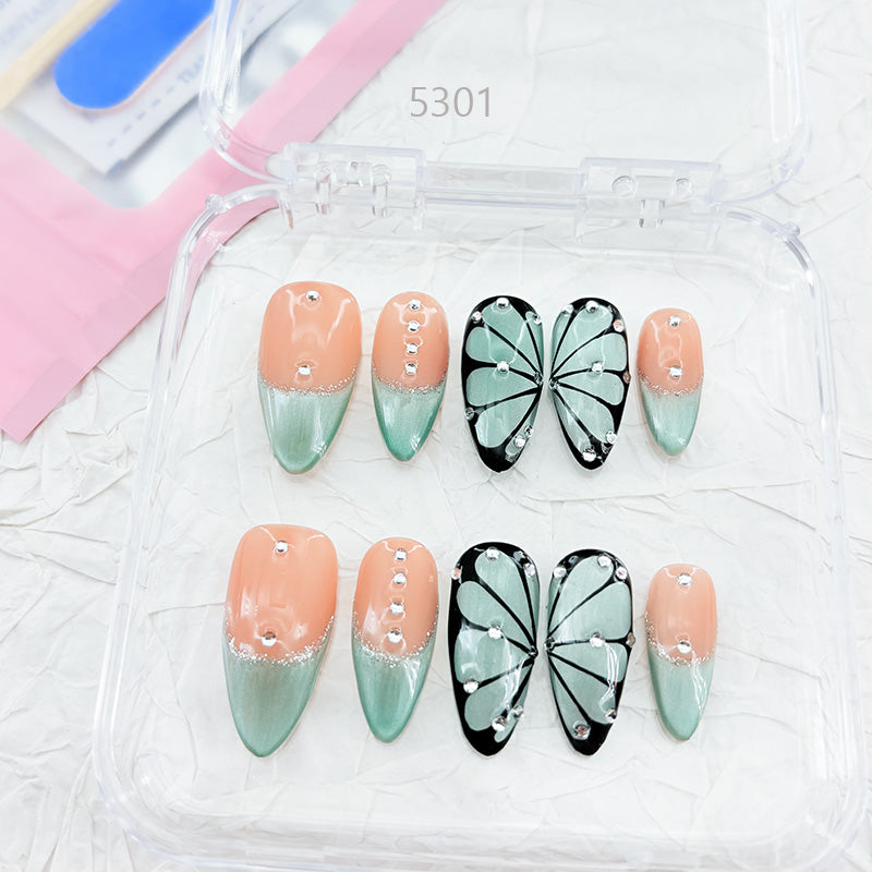 zb45..Exhibition panels of various types of wearable armor