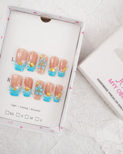 zb11..Diverse and beautifully shaped armor pieces