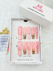 zb11..Diverse and beautifully shaped armor pieces