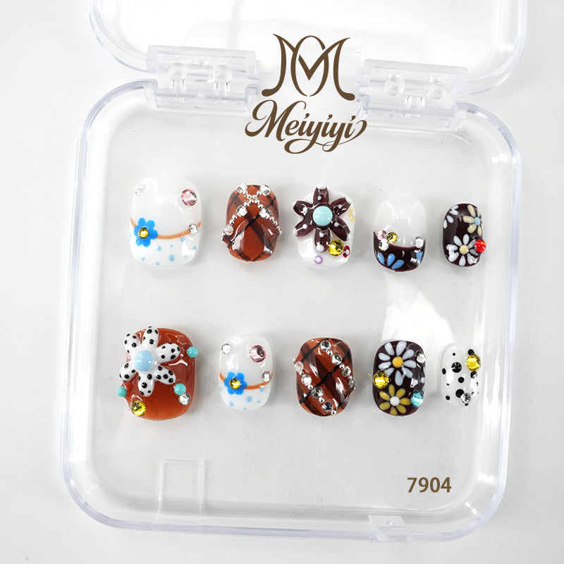 zb131..A wide variety of wearable nails