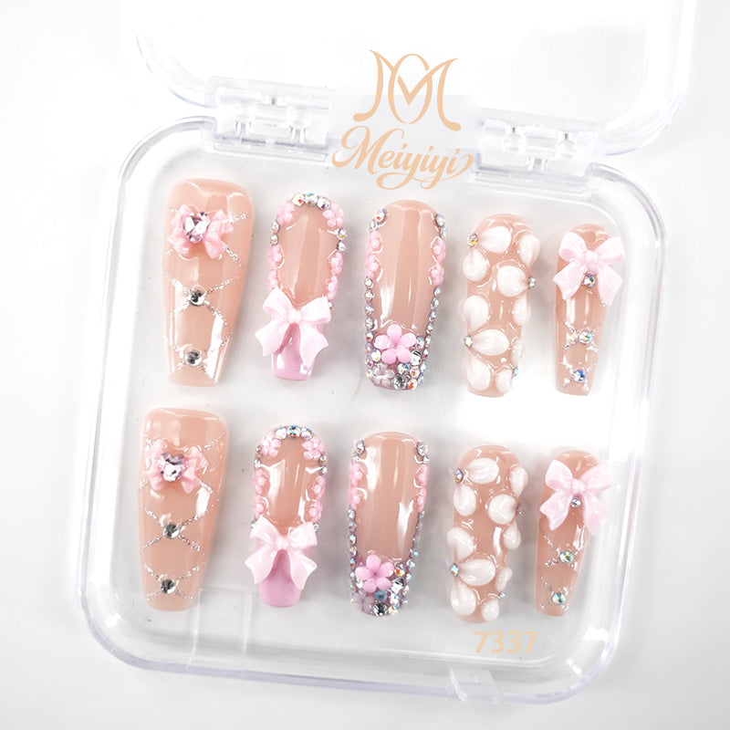 zb110..A wide variety of nails