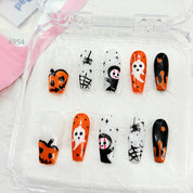 zb34..A collection of almond-shaped and square-shaped wearable nails