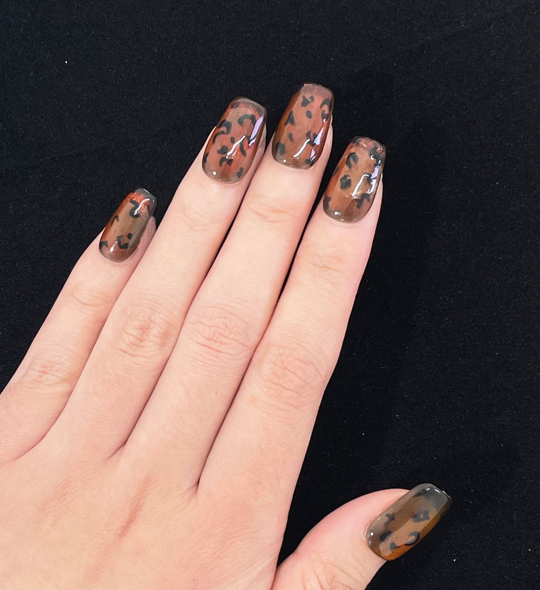 A15-Leopard print cat eyes: High-end custom model Round press on nails