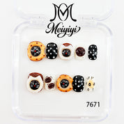 zb121..A wide variety of nails