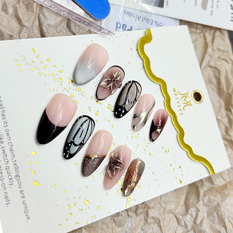 zb92..A wide variety of wearable nails in different styles.