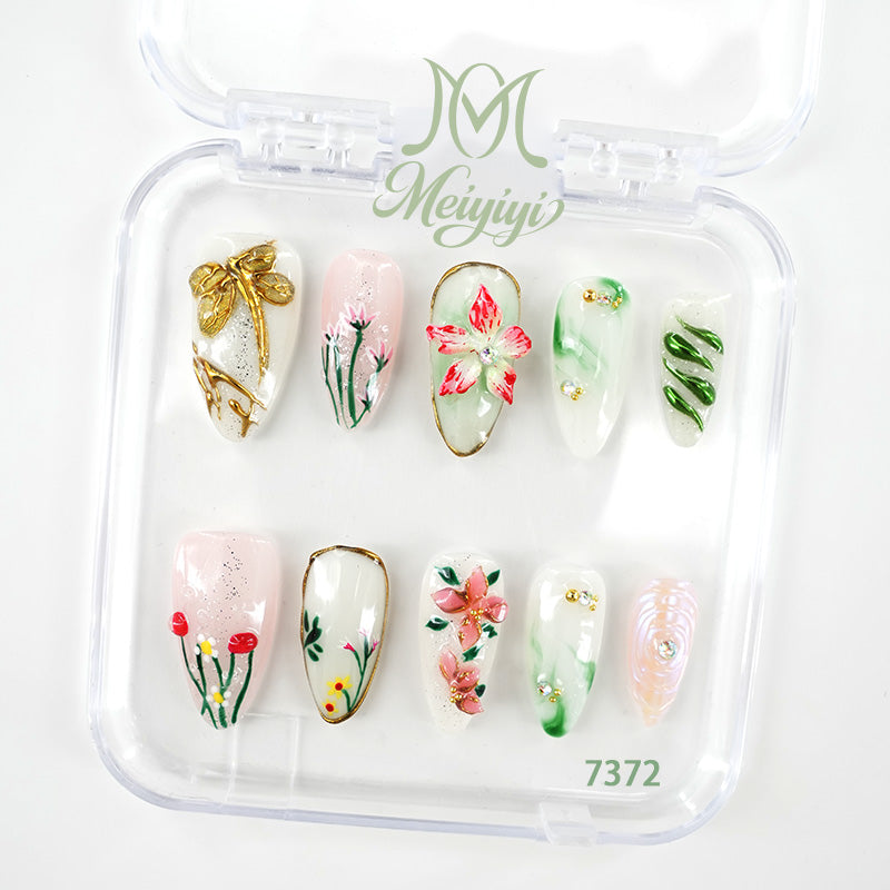 zb110..A wide variety of nails