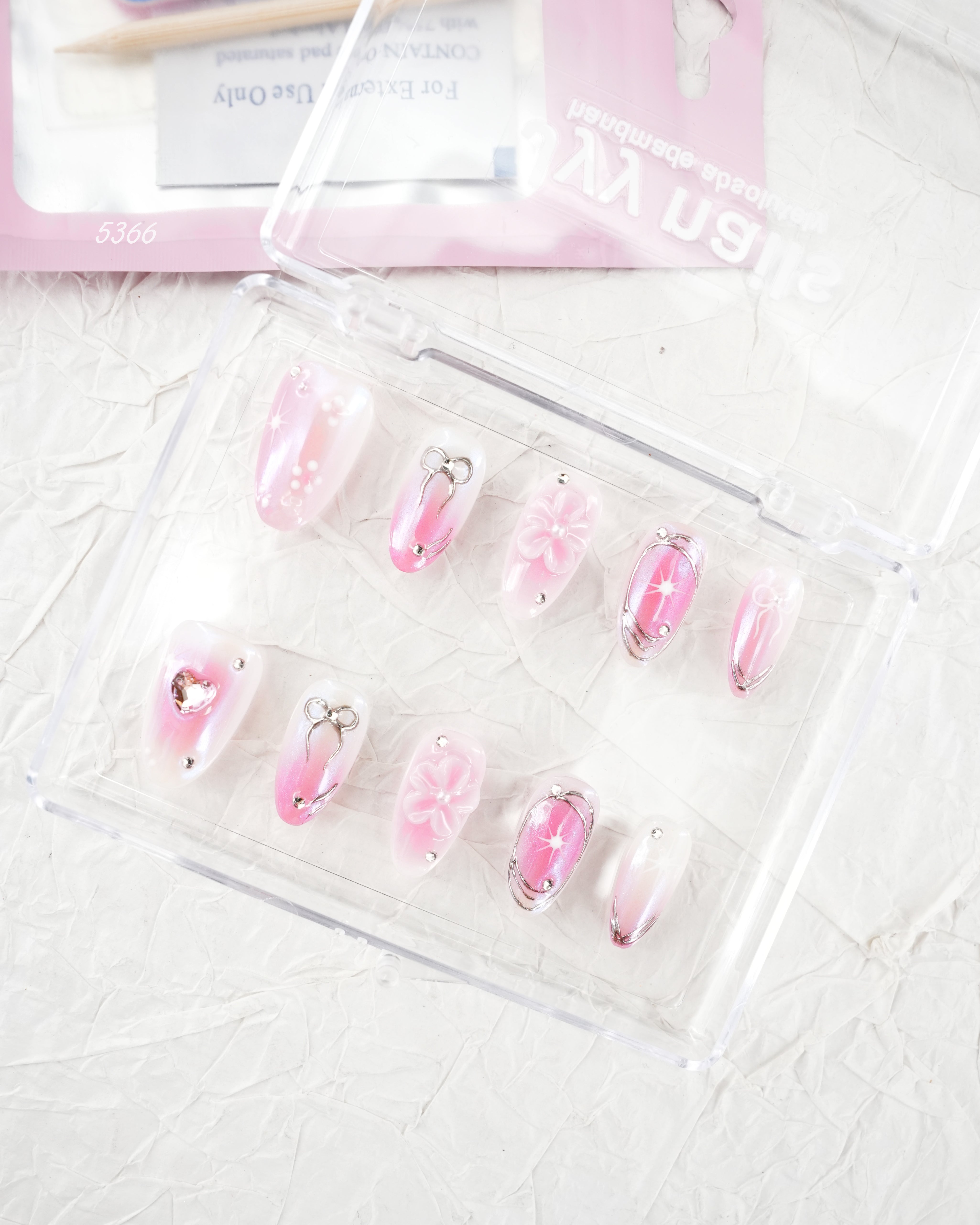 zb43..Exhibition board of various styles of German armor