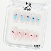 zb132..A variety of nails