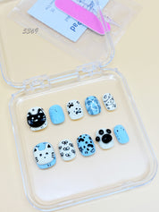 zb44..Exhibition panels of various types of wearable armor