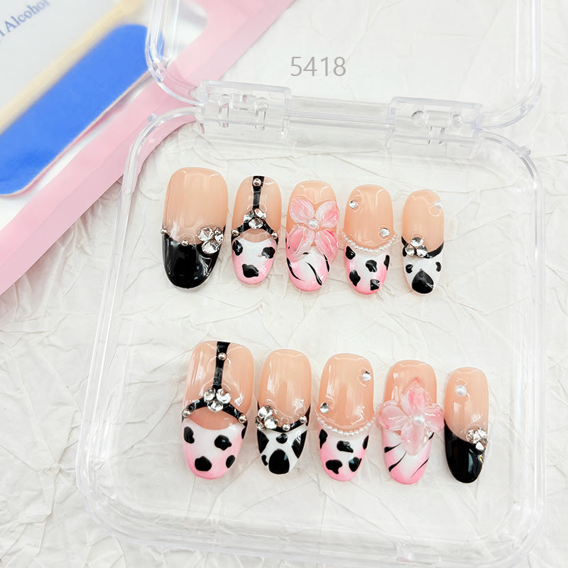 zb45..Exhibition panels of various types of wearable armor