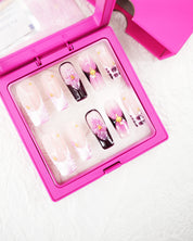 zb43..Exhibition board of various styles of German armor