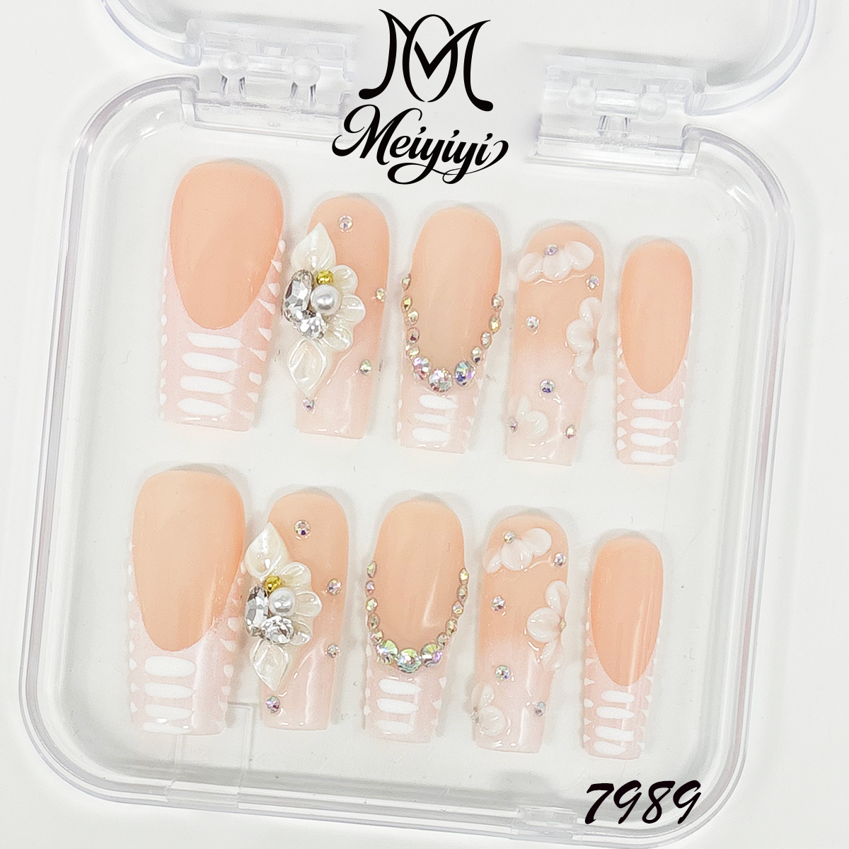 zb132..A variety of nails