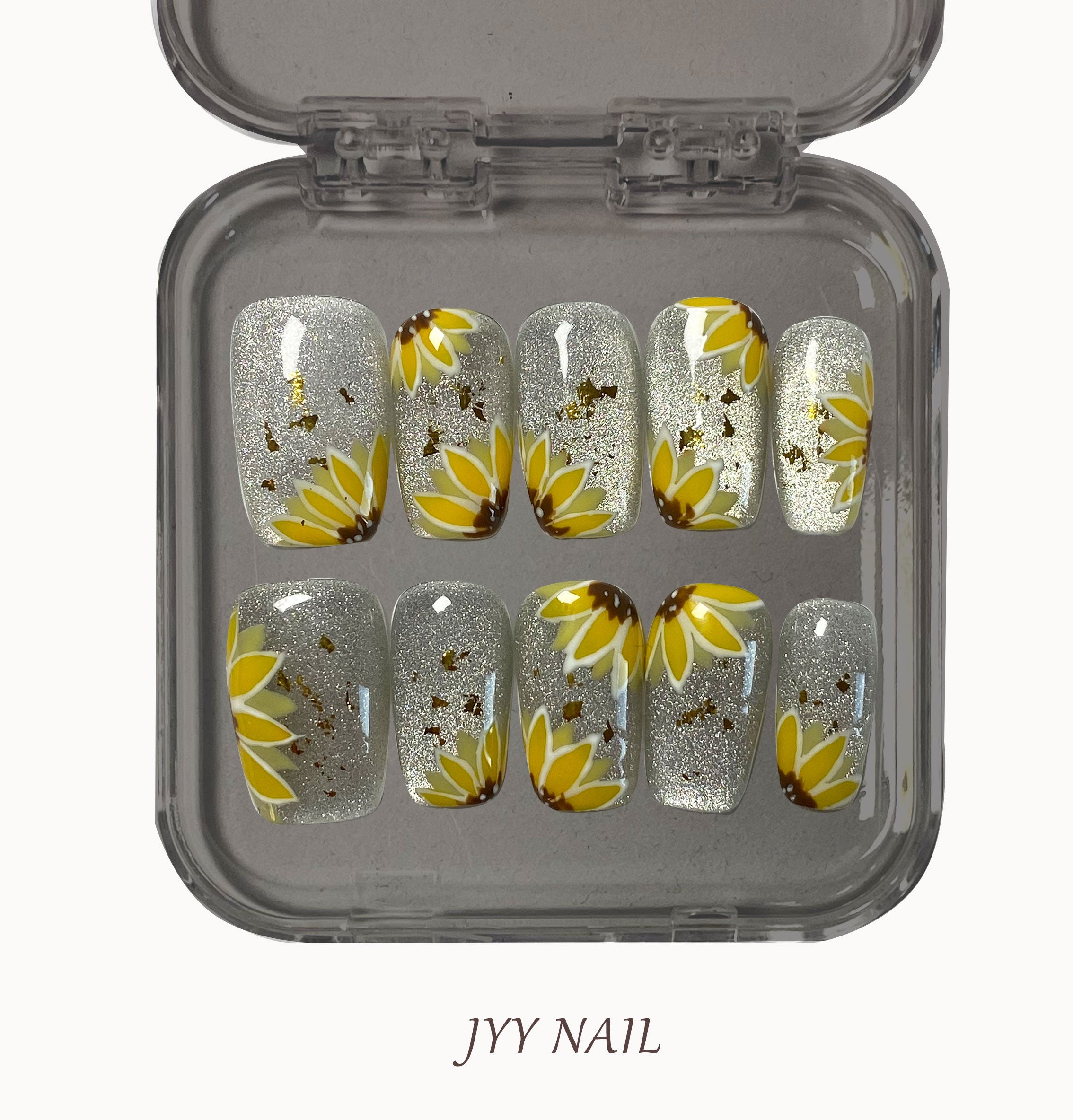 A245 chrysanthemum：Ice hand painted chrysanthemum nail high luxury original series