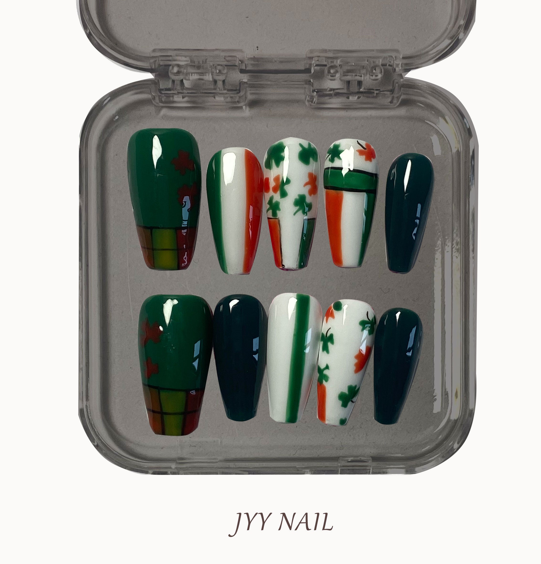 A273 Dark green stripe: Color-hopping designer nail art