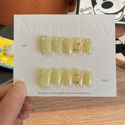 Fashionable and trendy custom-made heavy-duty wearable false nail stickers