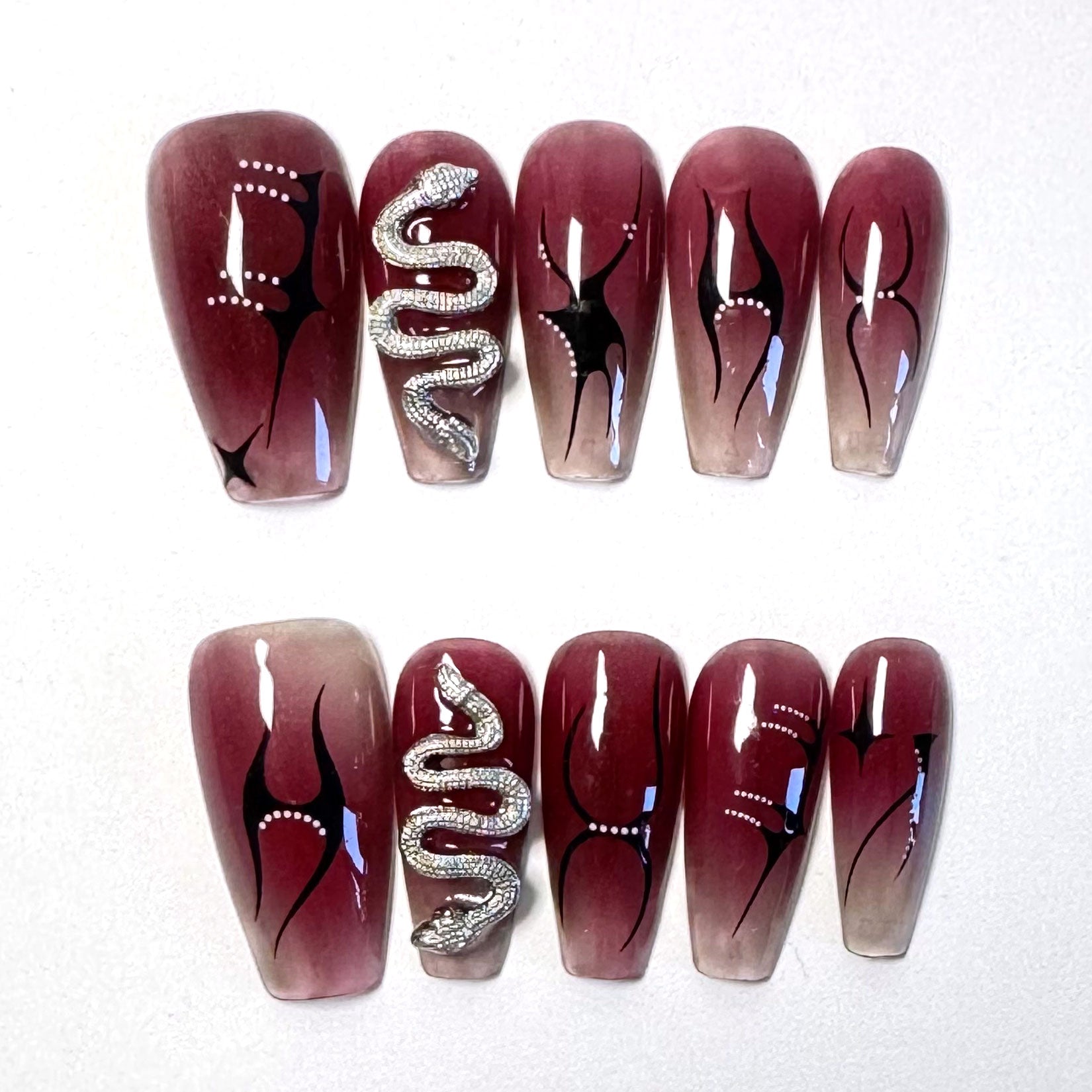 A36 Dark red star snake:Metal silver heavy industry custom snake series press on nails