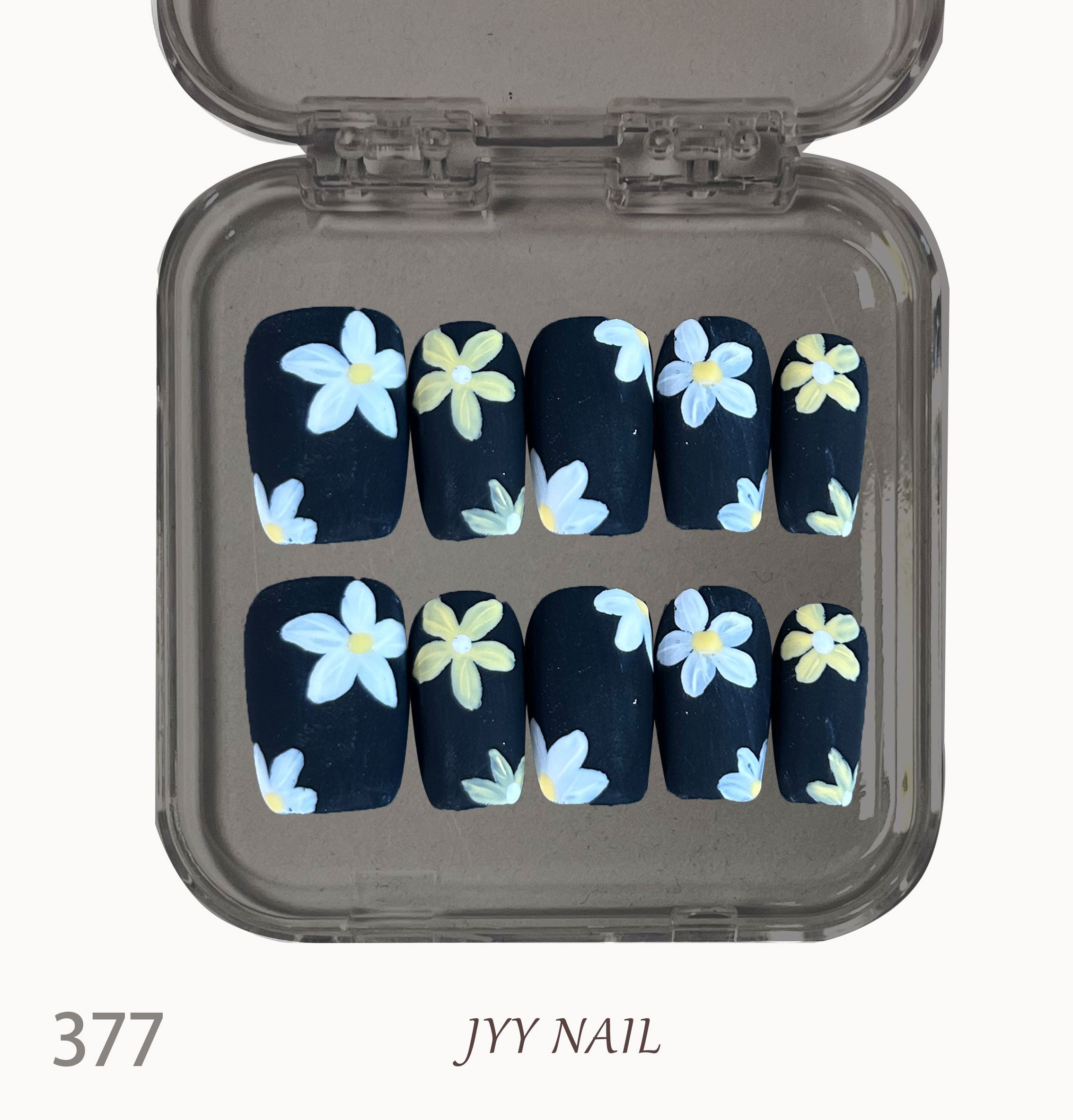 A377 The inky Daisy:Hand-painted Daisy fresh series nail art