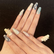 Meiyiyi original handcrafted high-end custom hand-painted wearable nails, luxurious custom style