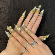 Meiyi Yi's original designer's heavy hand-painted French cat's eye nail art