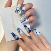 A1324-Handmade 2025 bestseller custom nail art trend, fashionable and international style
