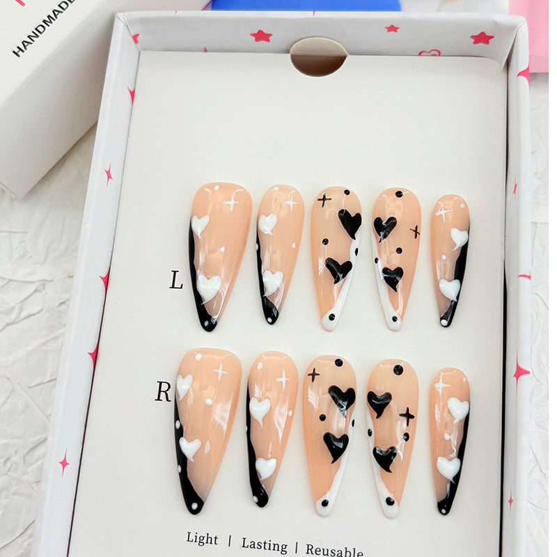 zb31..A wide variety of wearable nails