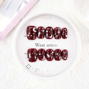 zb33..A variety of almond-shaped and square nails.