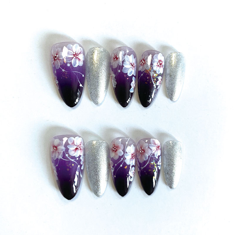 Meiyi Yi's original designer's heavy hand-painted French cat's eye nail art