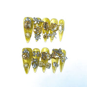 Meiyi Yi's original designer's heavy hand-painted French cat's eye nail art