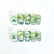 Meiyi Yi's original designer's heavy hand-painted French cat's eye nail art