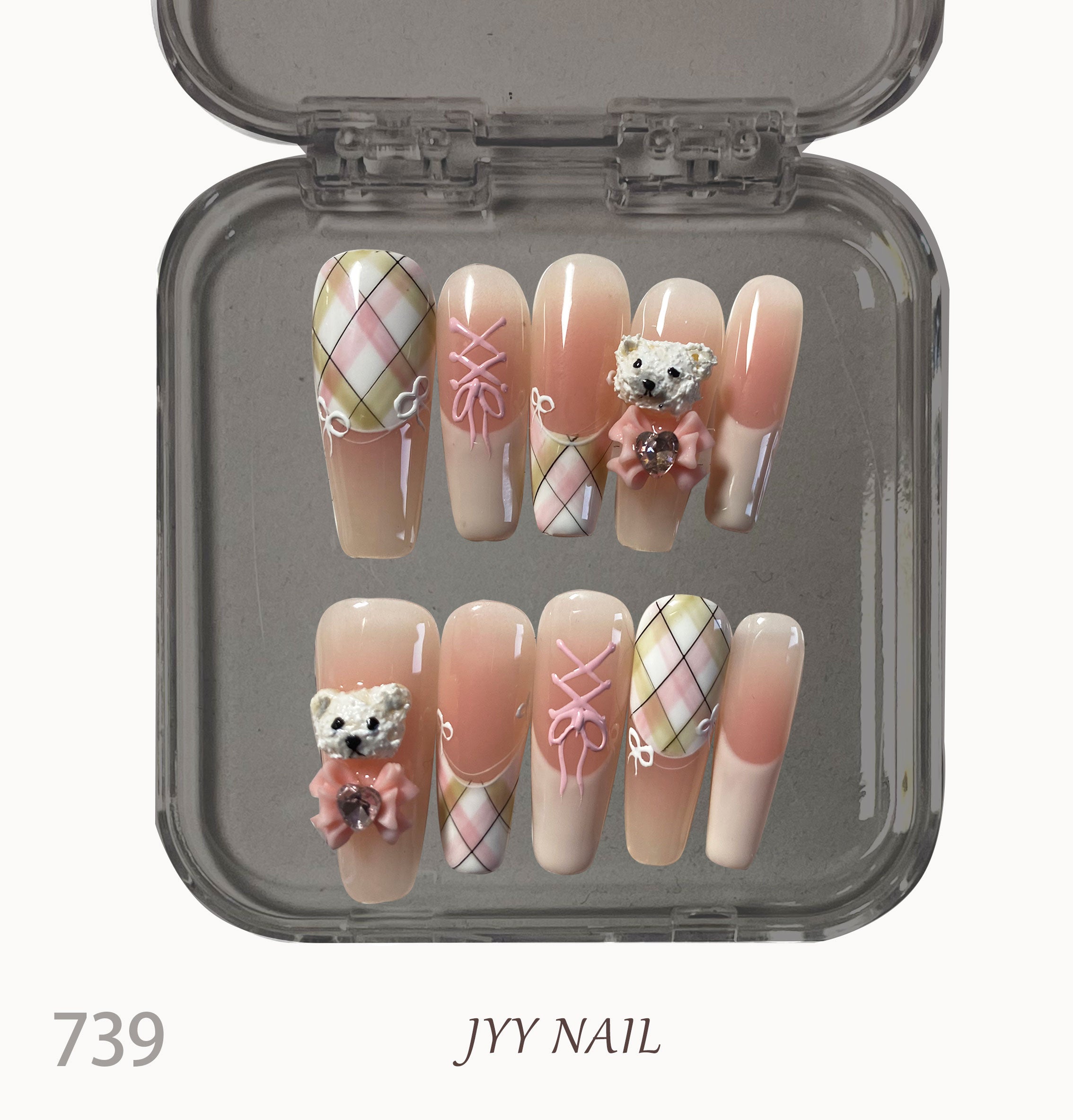 A739Polar bear：Hand-painted mesh of polar bear nails