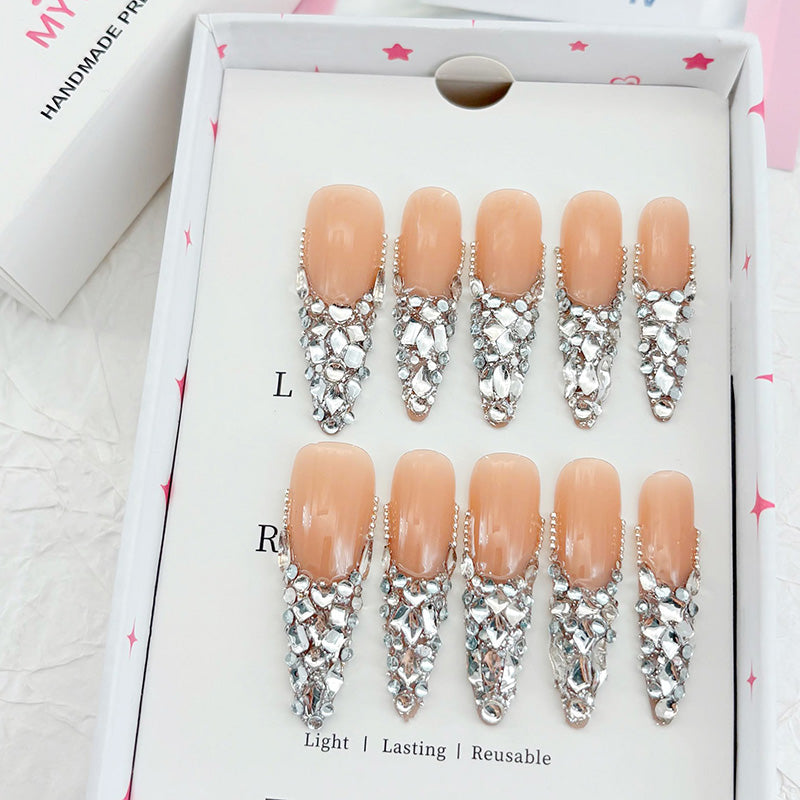 zb31..A wide variety of wearable nails