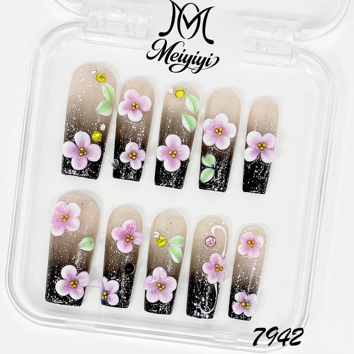 zb132..A variety of nails