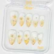 zb120..A wide variety of nails