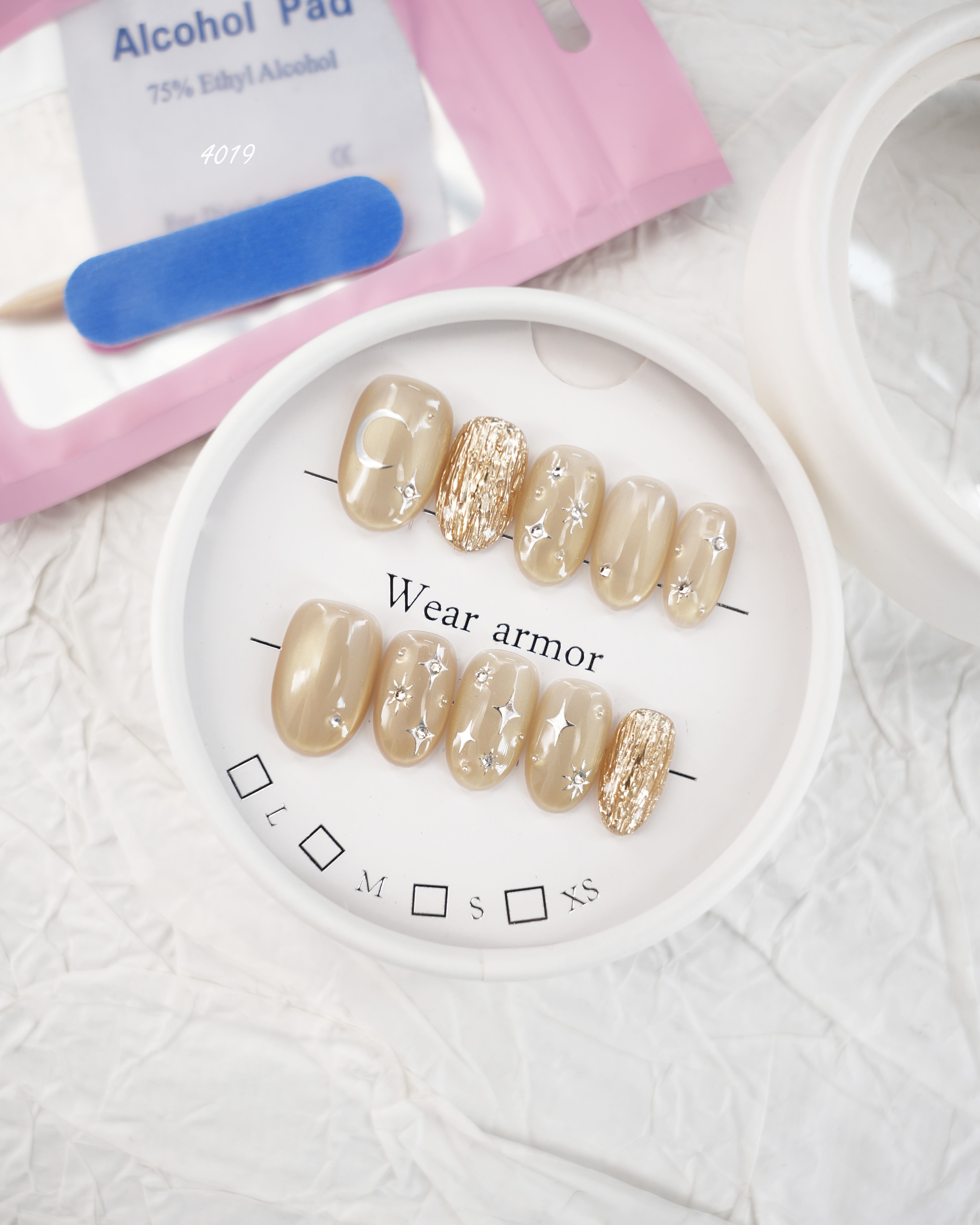 zb13..Wearable armors with distinct features