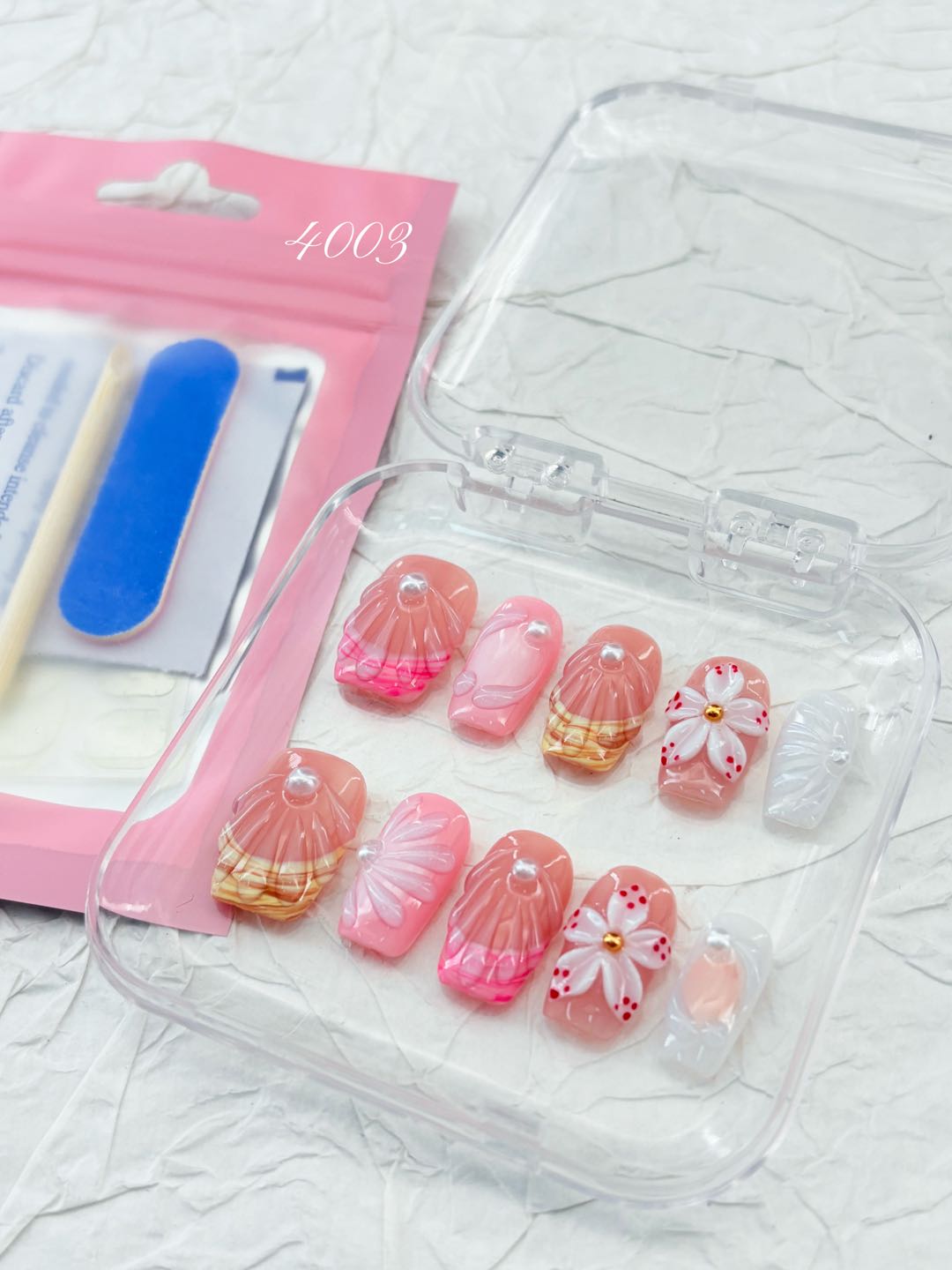 zb14..A wide variety of beautiful nail art styles for wearing