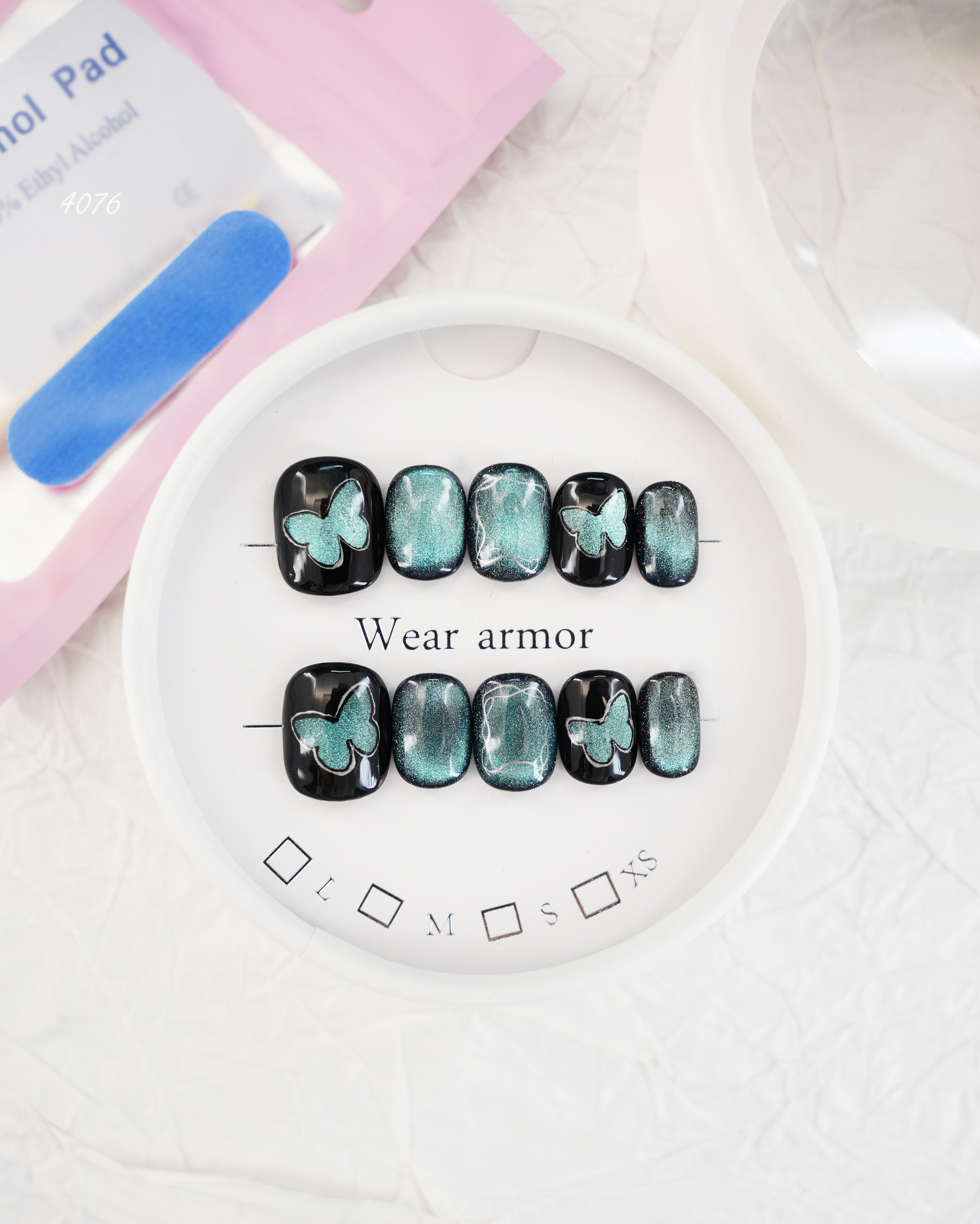 zb15..Wearable armor of various styles