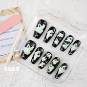 zb8..Beautiful and charming with nails