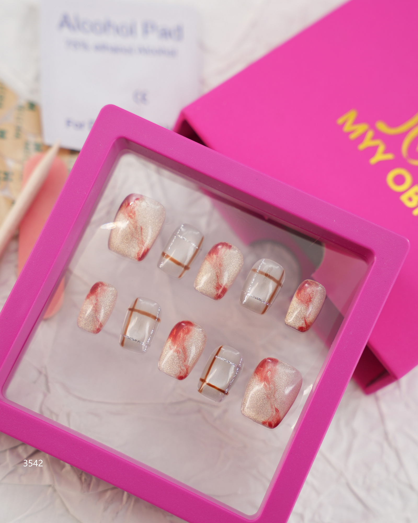 zb8..Beautiful and charming with nails