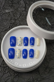 zb8..Beautiful and charming with nails