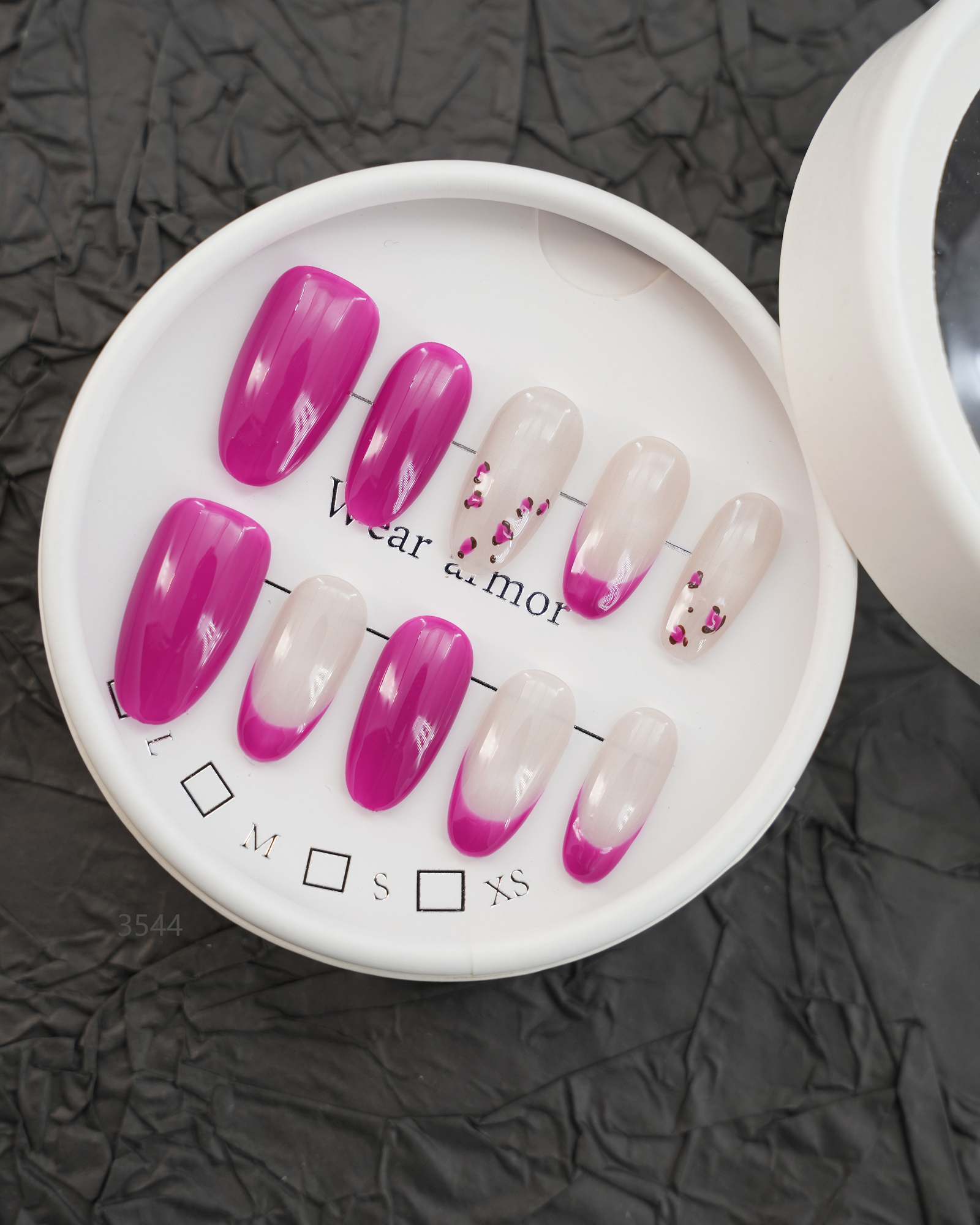 zb8..Beautiful and charming with nails