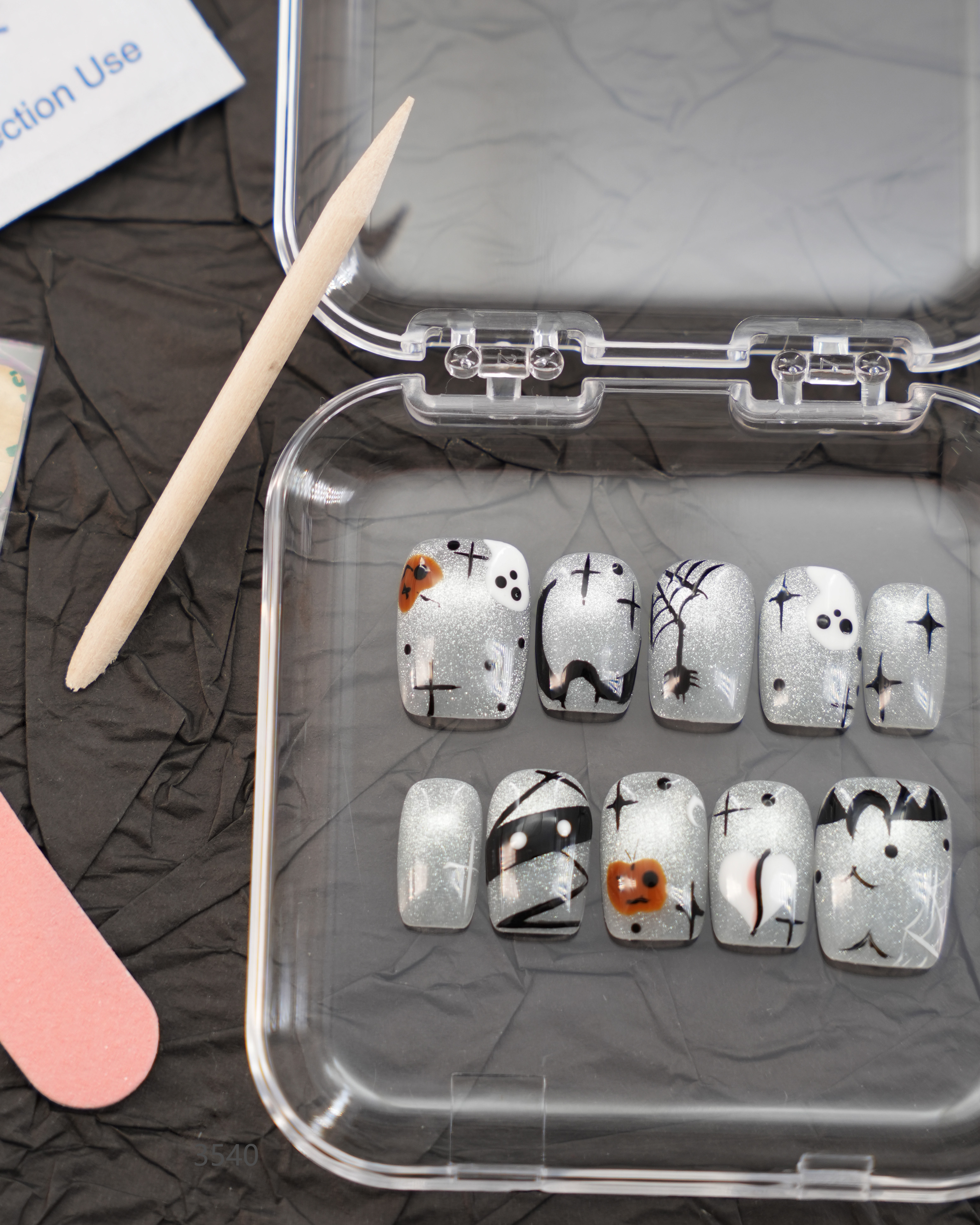 zb8..Beautiful and charming with nails